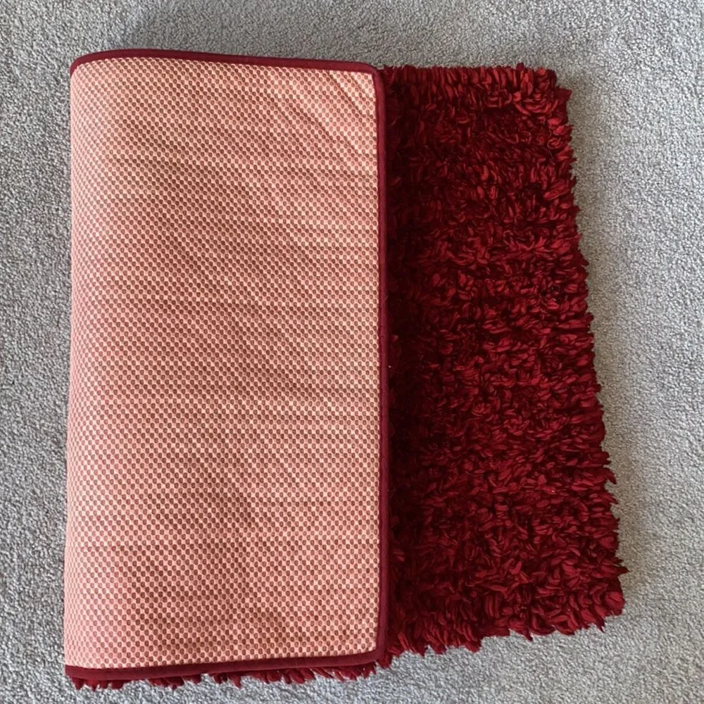 Red Tufted Bath Mat!
